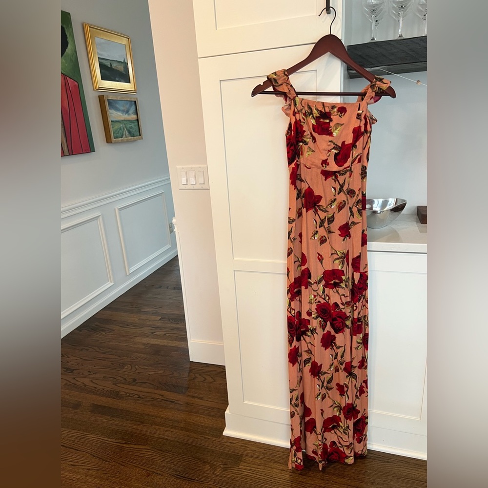 Hello molly dress size 4 Us